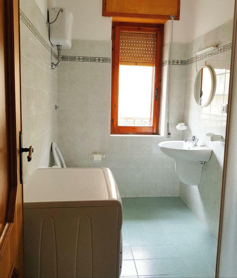 Family Apartment On The Beach Alghero Exterior photo